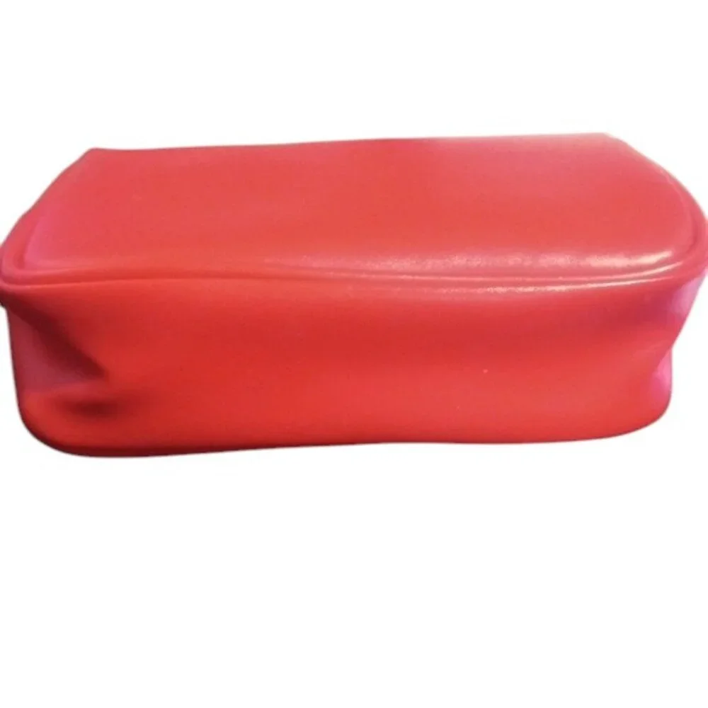 Kaisite Lazer Cut Wristlet GUC